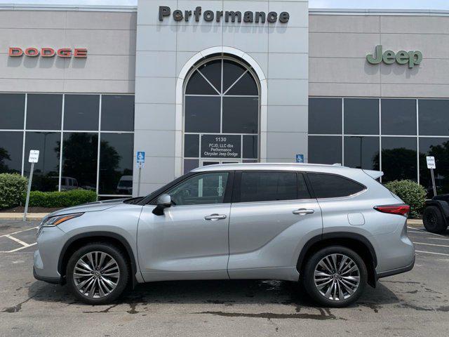 used 2022 Toyota Highlander car, priced at $42,988