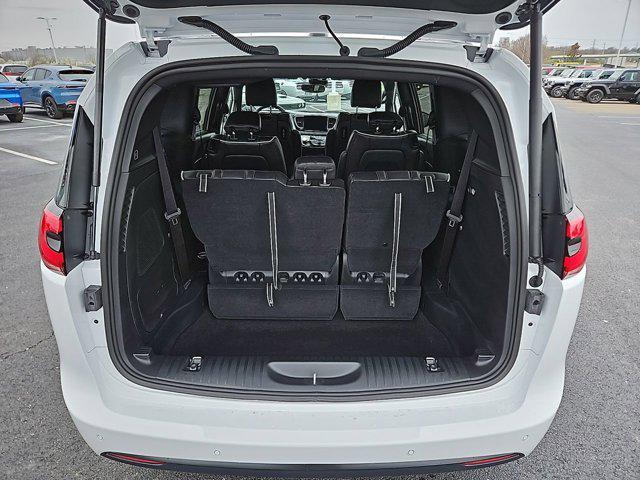 new 2025 Chrysler Pacifica car, priced at $54,562