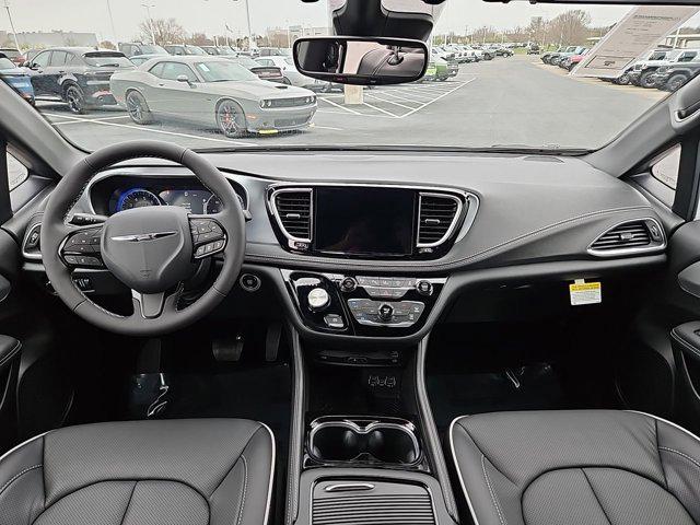 new 2025 Chrysler Pacifica car, priced at $54,562