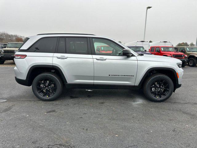 new 2025 Jeep Grand Cherokee car, priced at $39,258