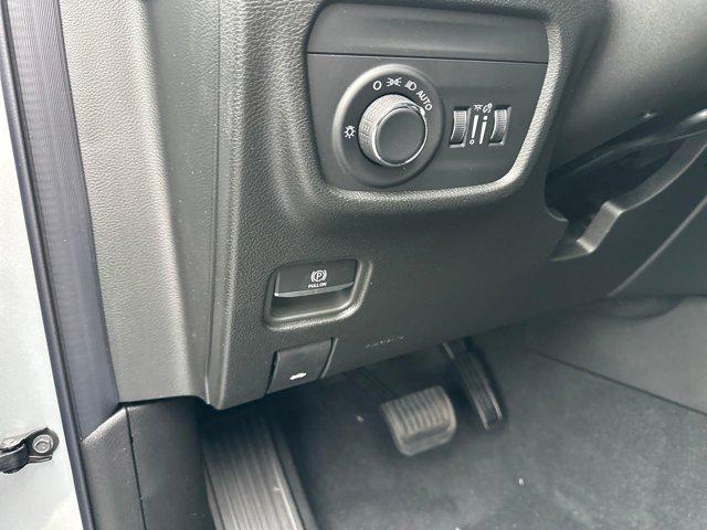 new 2025 Jeep Grand Cherokee car, priced at $39,258