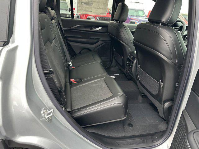 new 2025 Jeep Grand Cherokee car, priced at $39,258