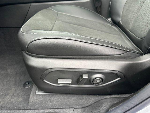 new 2025 Jeep Grand Cherokee car, priced at $39,258