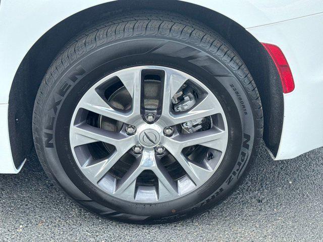 used 2024 Chrysler Pacifica car, priced at $41,888