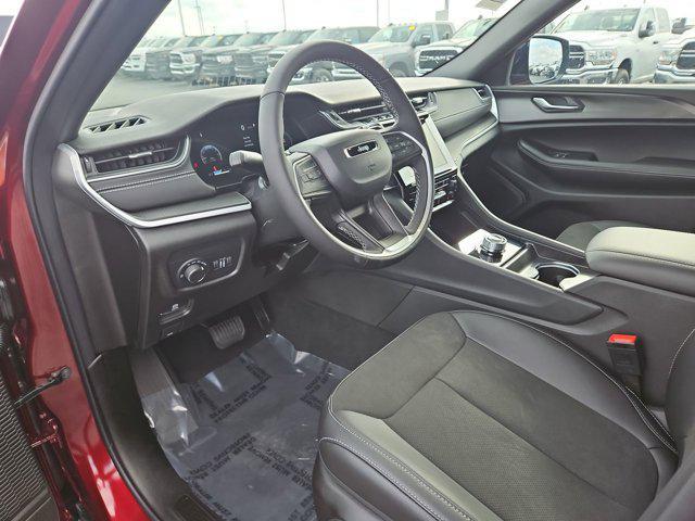 new 2025 Jeep Grand Cherokee car, priced at $42,725