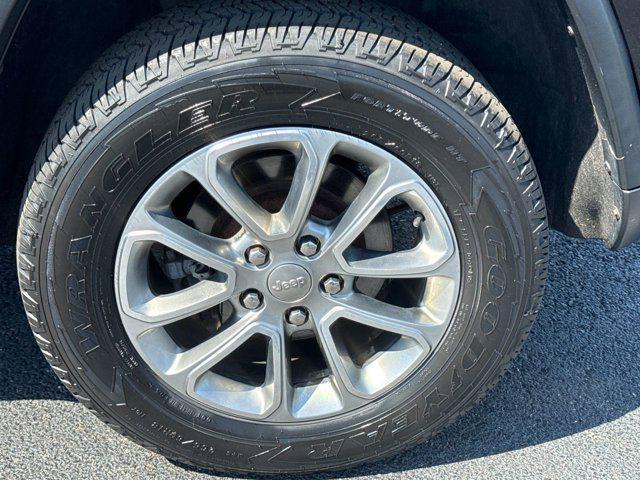 used 2015 Jeep Grand Cherokee car, priced at $8,588