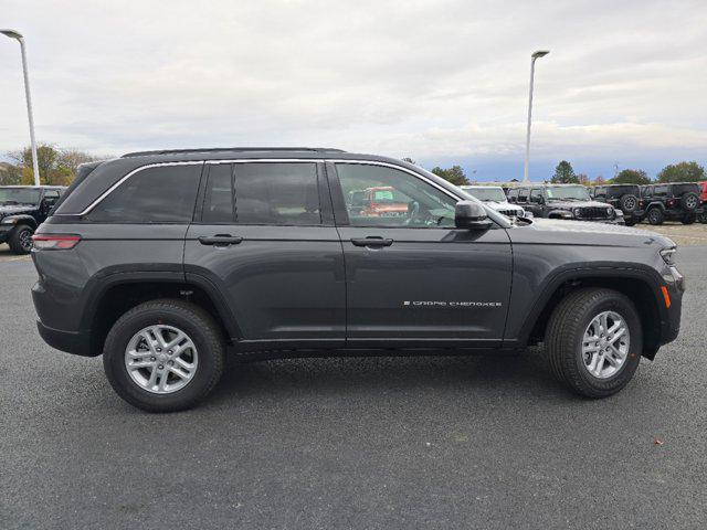 new 2025 Jeep Grand Cherokee car, priced at $38,790