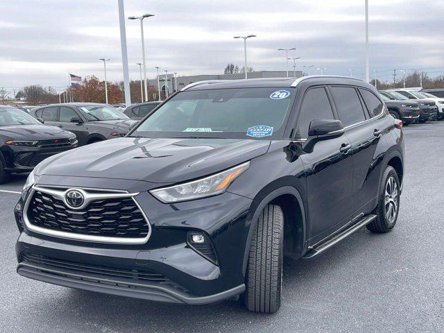 used 2020 Toyota Highlander car, priced at $28,900