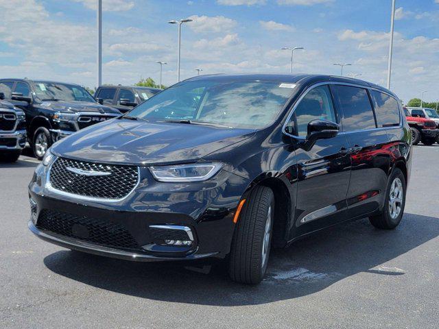 new 2024 Chrysler Pacifica car, priced at $44,563