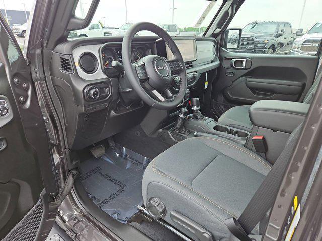 new 2025 Jeep Gladiator car, priced at $44,174