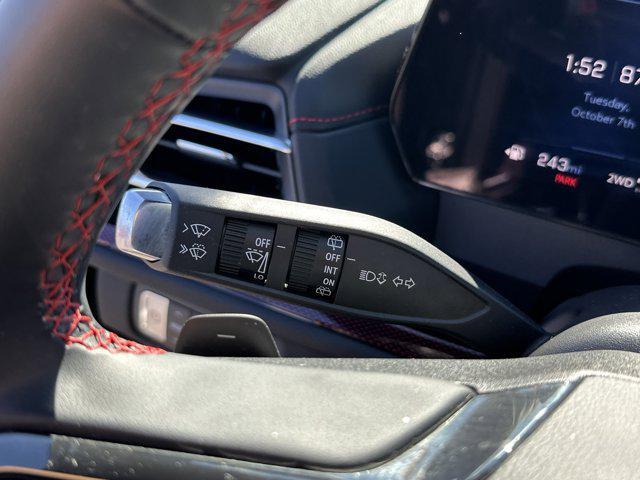 used 2024 Chevrolet Traverse car, priced at $49,998