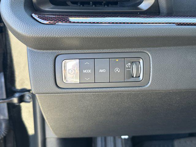 used 2024 Chevrolet Traverse car, priced at $49,998
