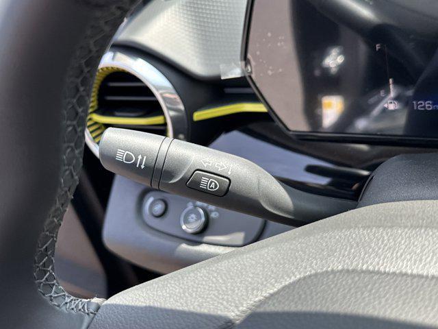new 2025 Chevrolet Trax car, priced at $24,690