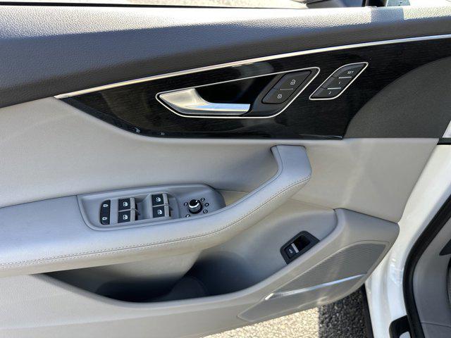 used 2024 Audi Q7 car, priced at $37,998