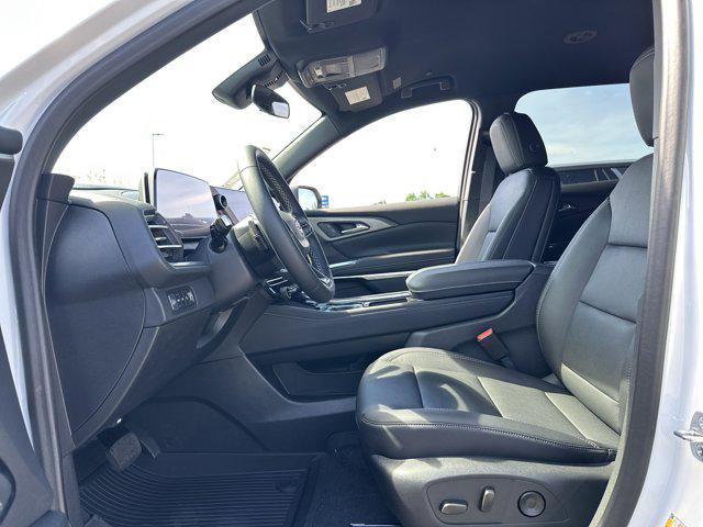 new 2025 Chevrolet Traverse car, priced at $44,055