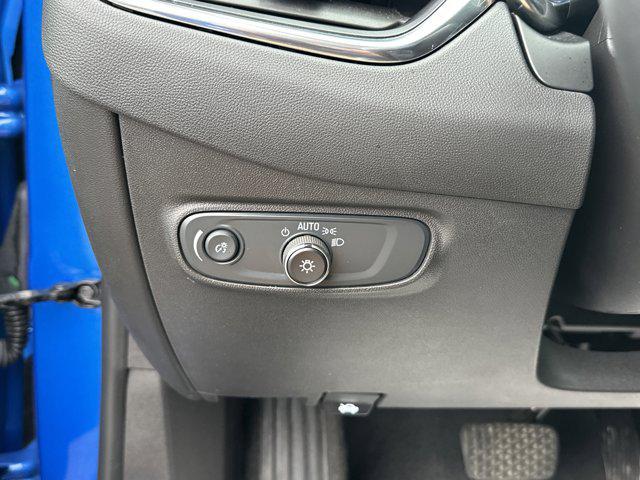 used 2024 Chevrolet Equinox car, priced at $18,998