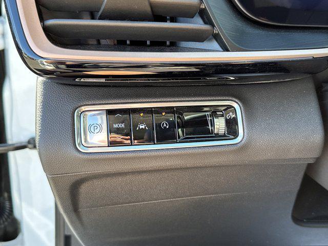 used 2025 Buick Envision car, priced at $31,998