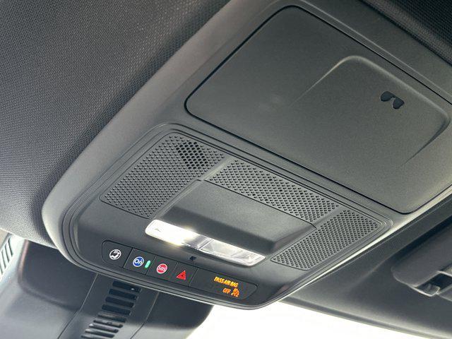 new 2026 Chevrolet Traverse car, priced at $48,340