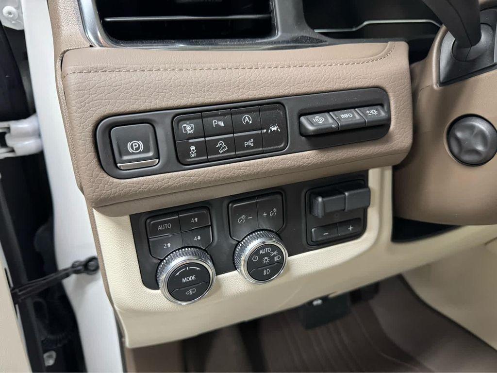 used 2024 GMC Yukon car, priced at $81,995