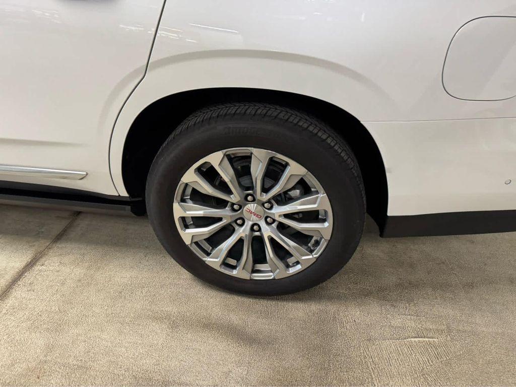 used 2024 GMC Yukon car, priced at $81,995