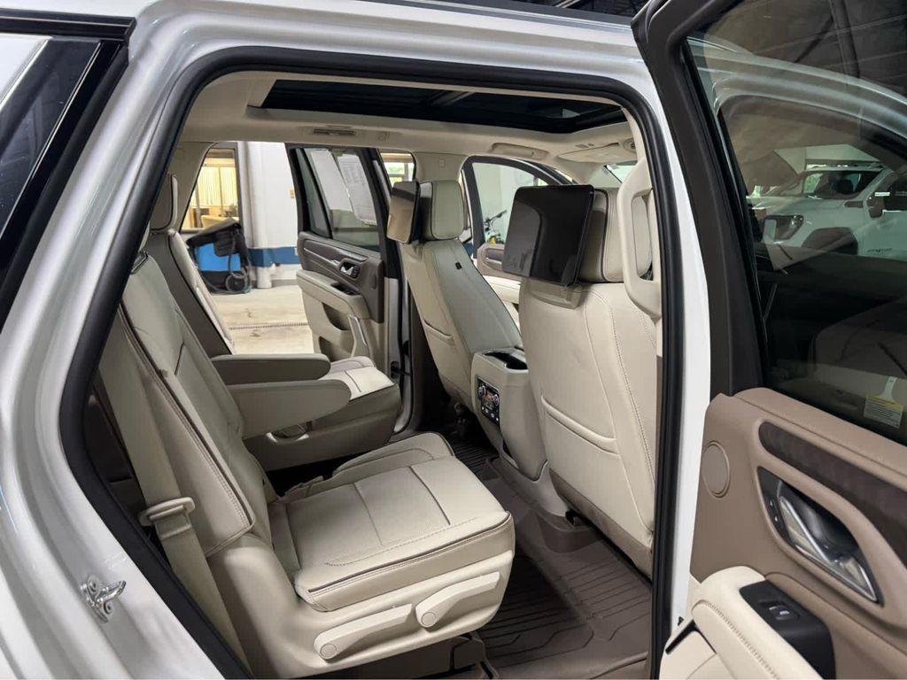 used 2024 GMC Yukon car, priced at $81,995