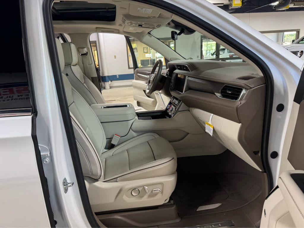 used 2024 GMC Yukon car, priced at $81,995