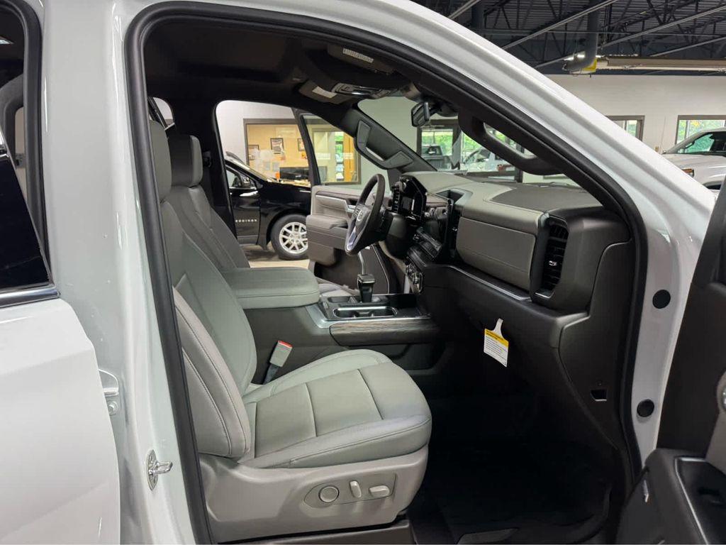 new 2026 GMC Sierra 1500 car, priced at $67,075