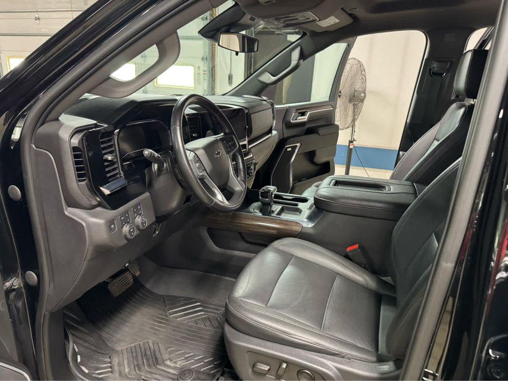 used 2022 Chevrolet Silverado 1500 car, priced at $41,995