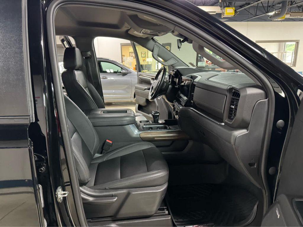 used 2022 Chevrolet Silverado 1500 car, priced at $41,995