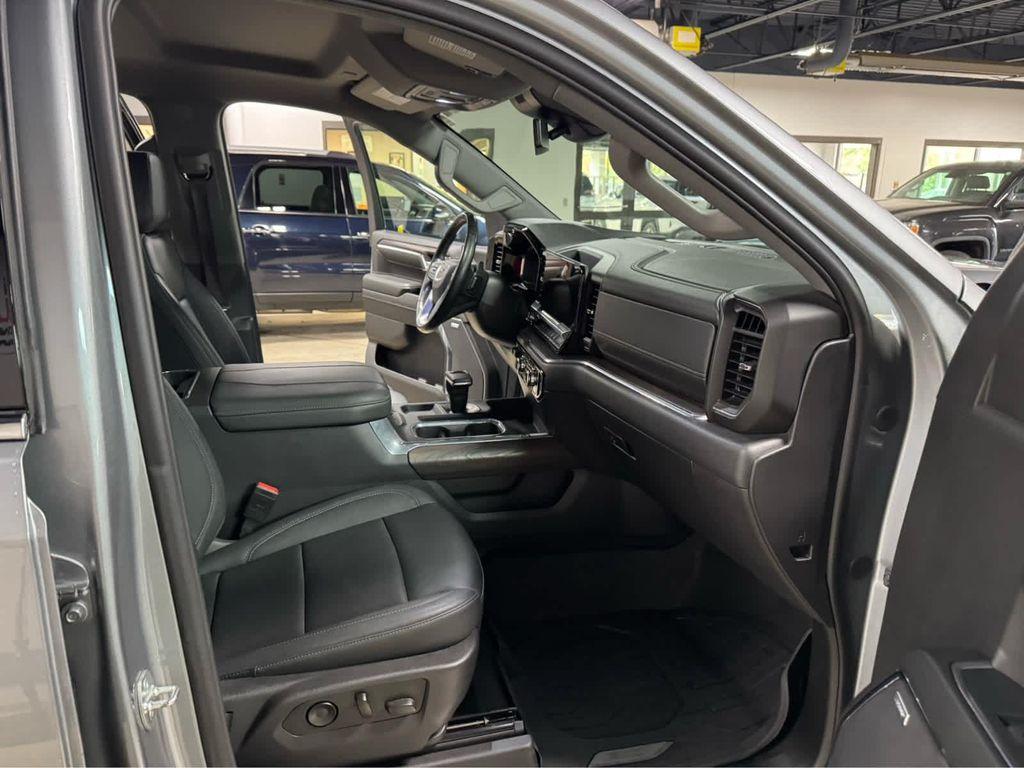 used 2024 GMC Sierra 1500 car, priced at $44,995