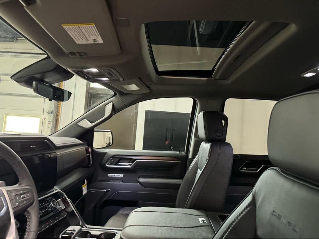 new 2025 GMC Sierra 1500 car, priced at $75,050