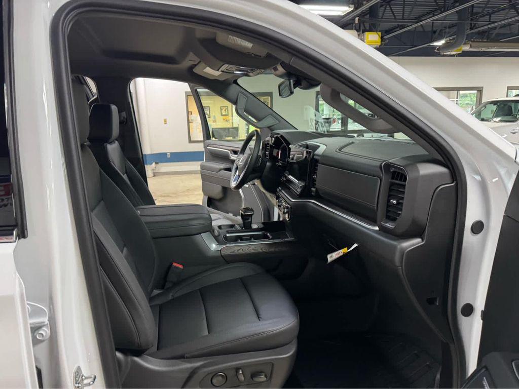 new 2026 GMC Sierra 1500 car, priced at $67,075