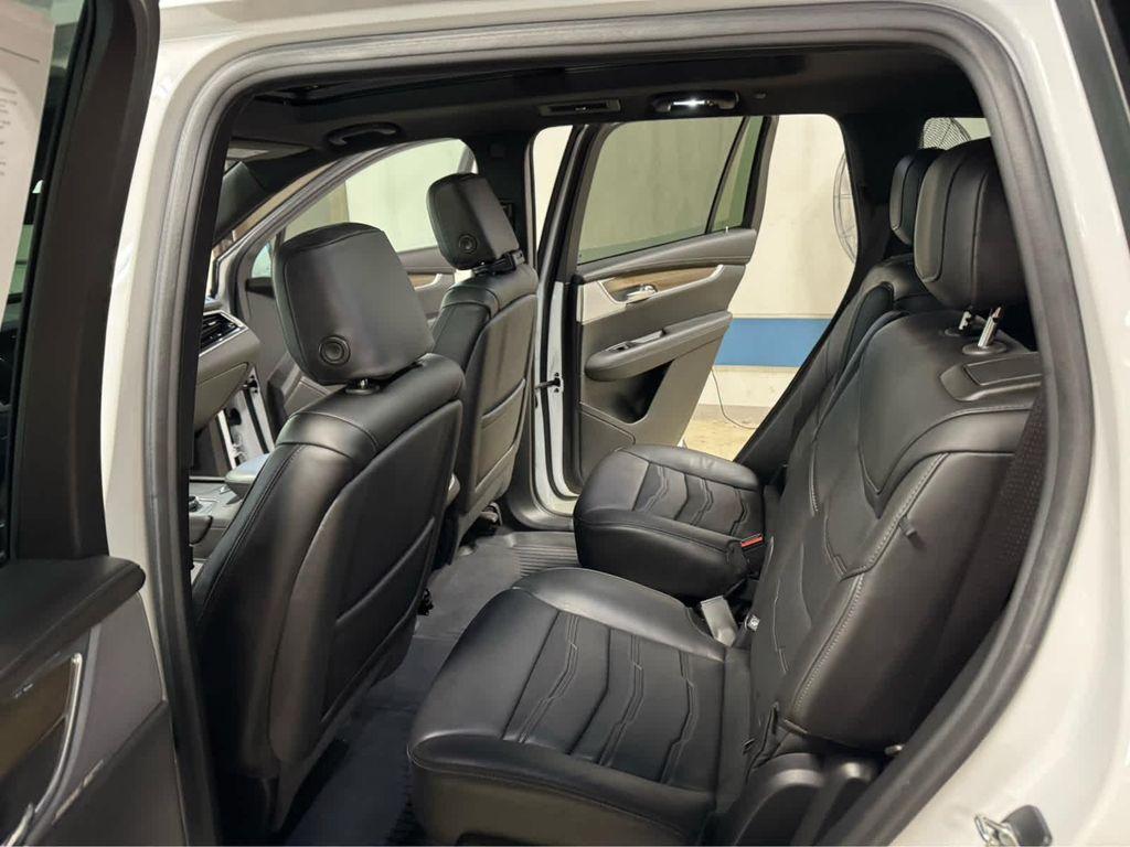 used 2021 Cadillac XT6 car, priced at $29,995