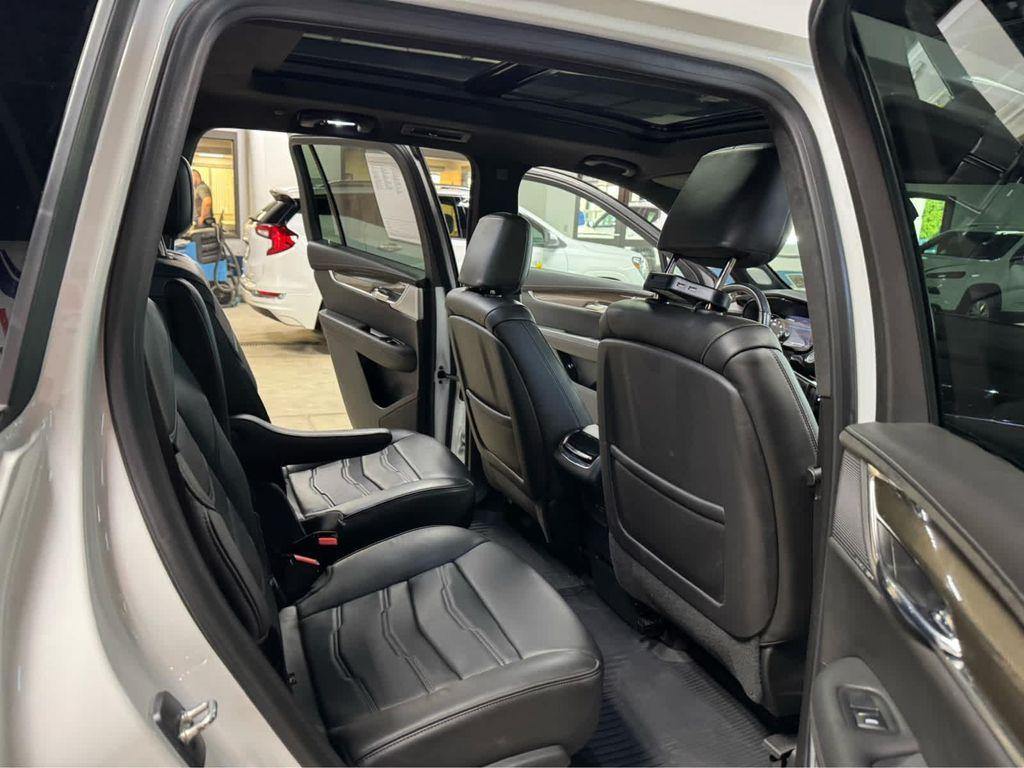 used 2021 Cadillac XT6 car, priced at $29,995