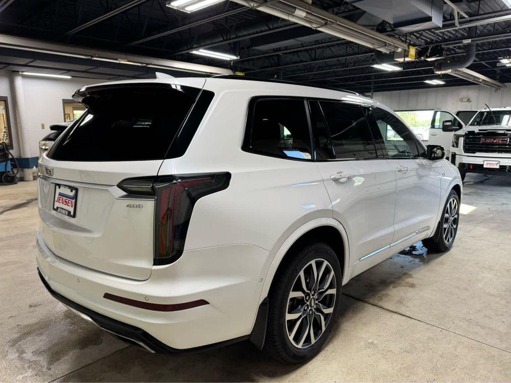 used 2021 Cadillac XT6 car, priced at $29,995