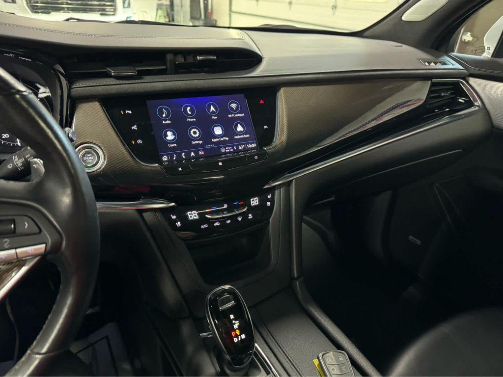 used 2021 Cadillac XT6 car, priced at $29,995