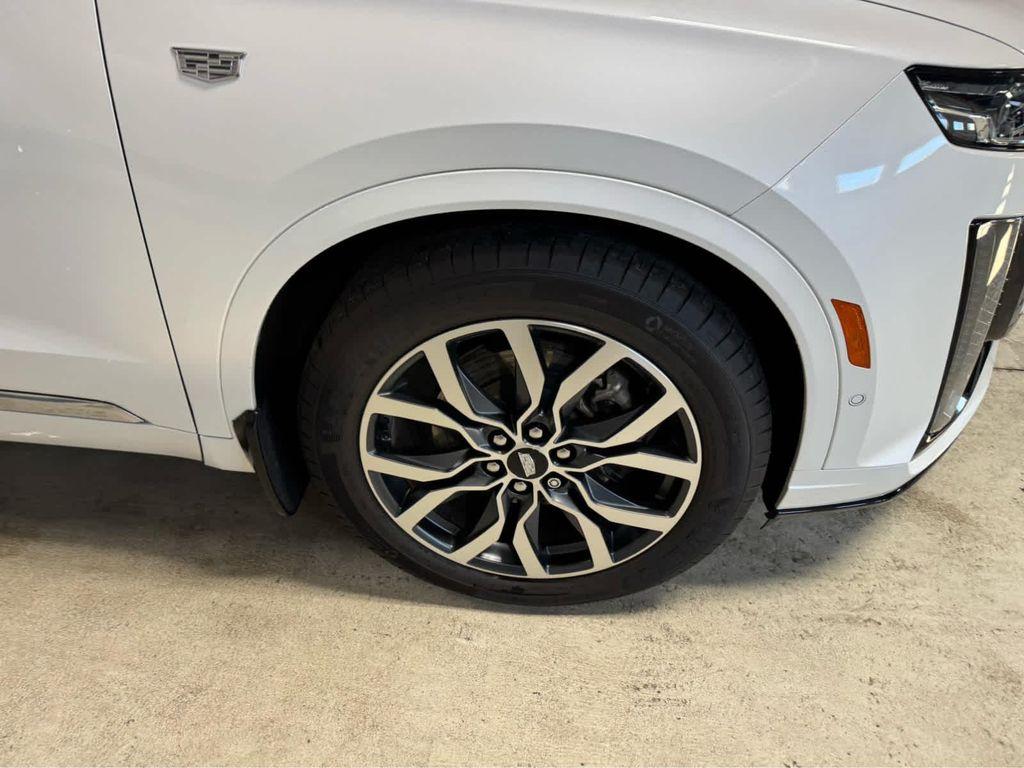 used 2021 Cadillac XT6 car, priced at $29,995