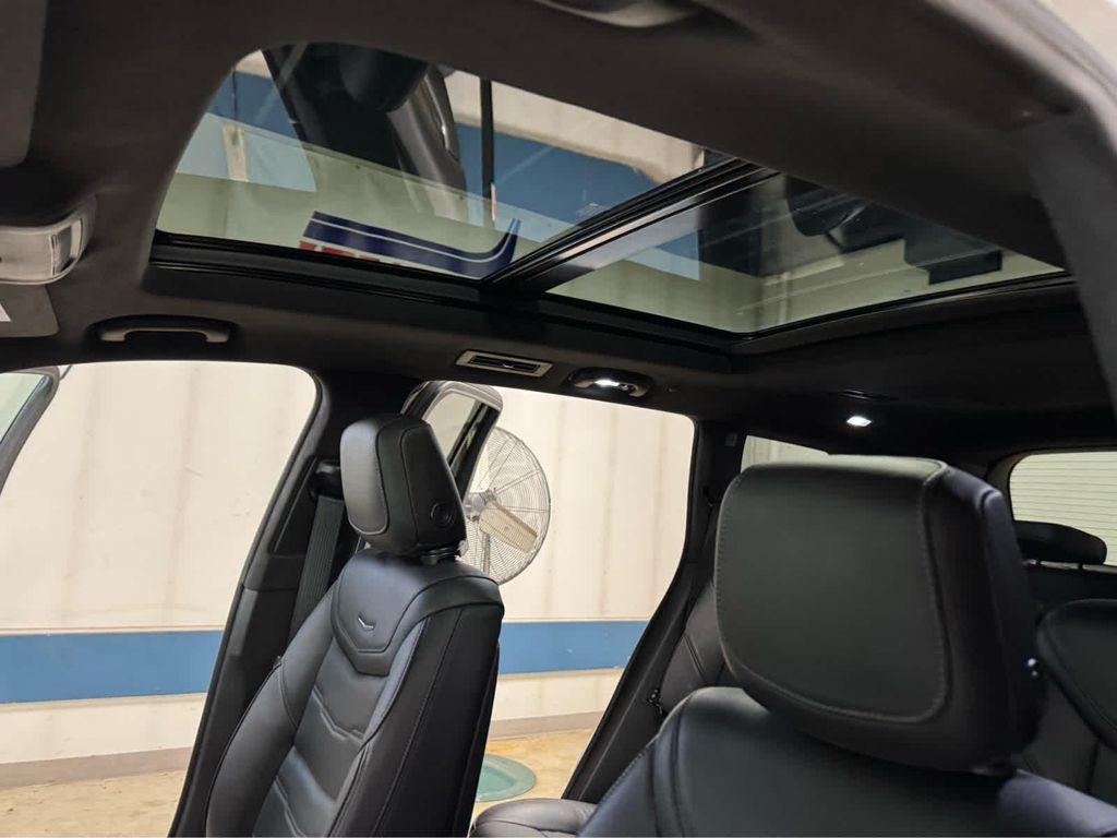 used 2021 Cadillac XT6 car, priced at $29,995