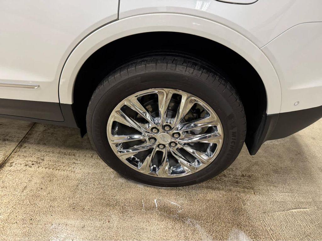 used 2023 Cadillac XT5 car, priced at $39,995