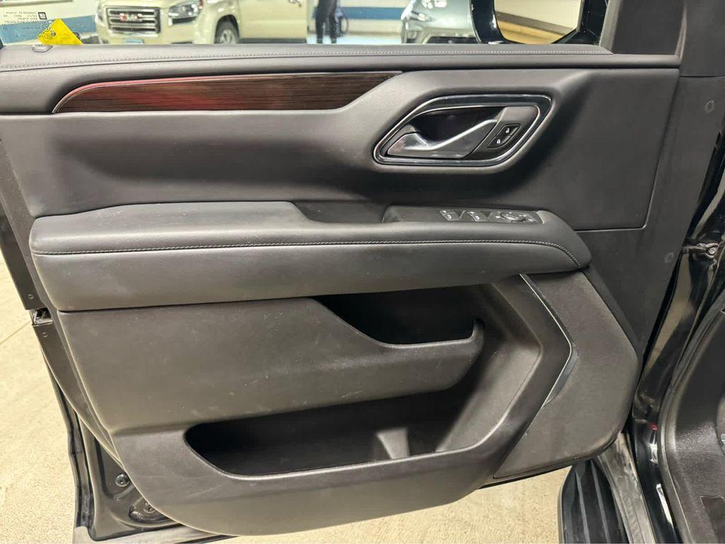used 2022 GMC Yukon XL car, priced at $45,995