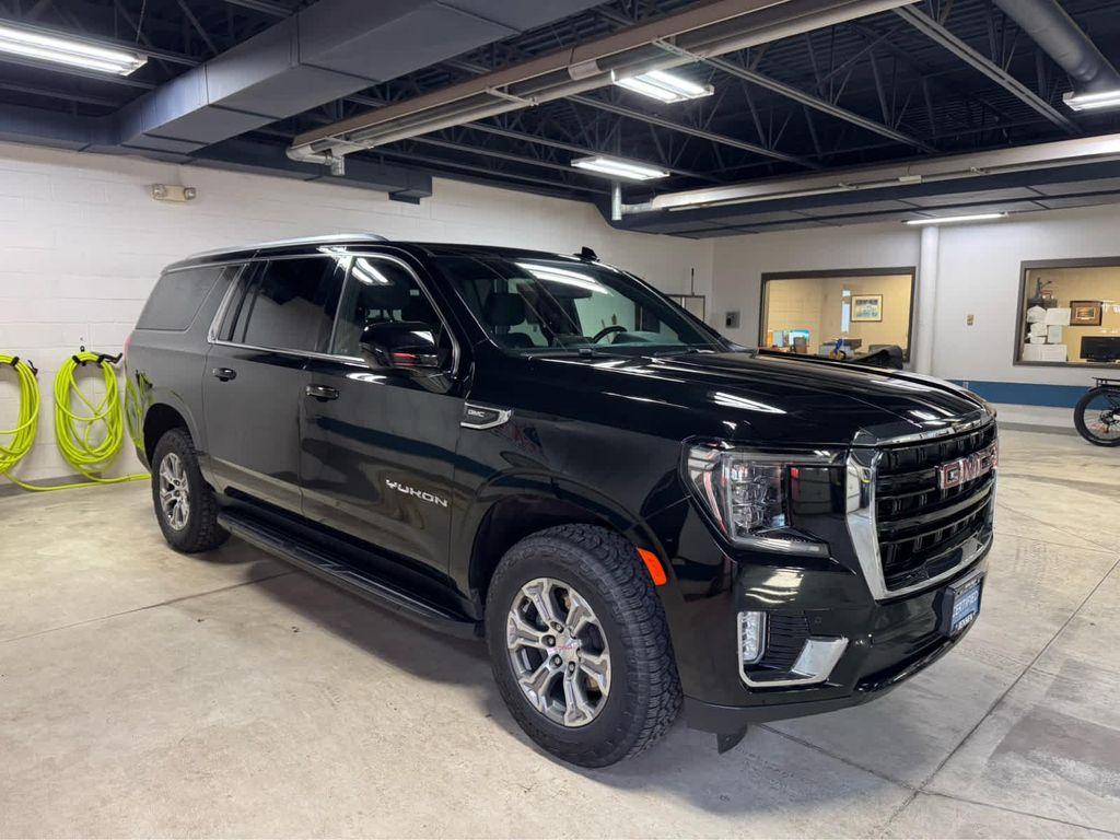 used 2022 GMC Yukon XL car, priced at $45,995