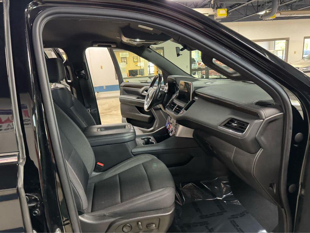 used 2022 GMC Yukon XL car, priced at $45,995