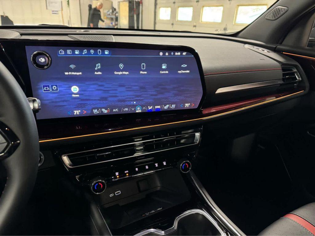 used 2024 Chevrolet Traverse car, priced at $52,995