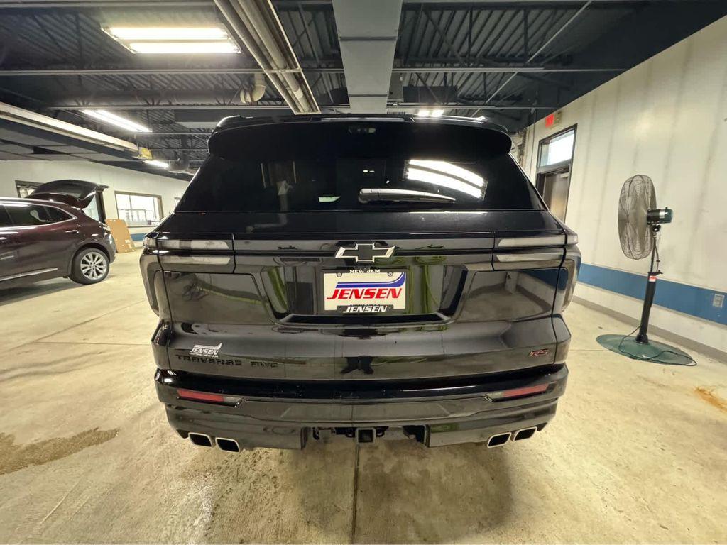used 2024 Chevrolet Traverse car, priced at $52,995