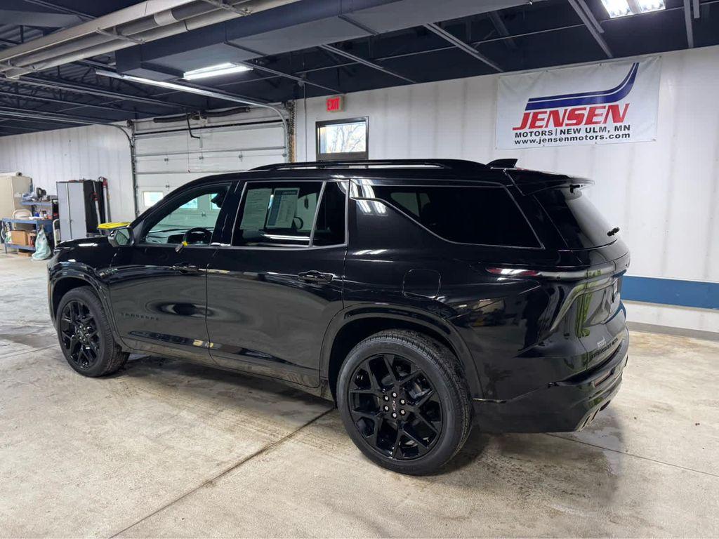 used 2024 Chevrolet Traverse car, priced at $52,995