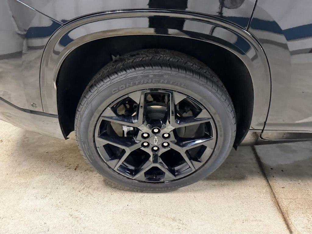 used 2024 Chevrolet Traverse car, priced at $52,995
