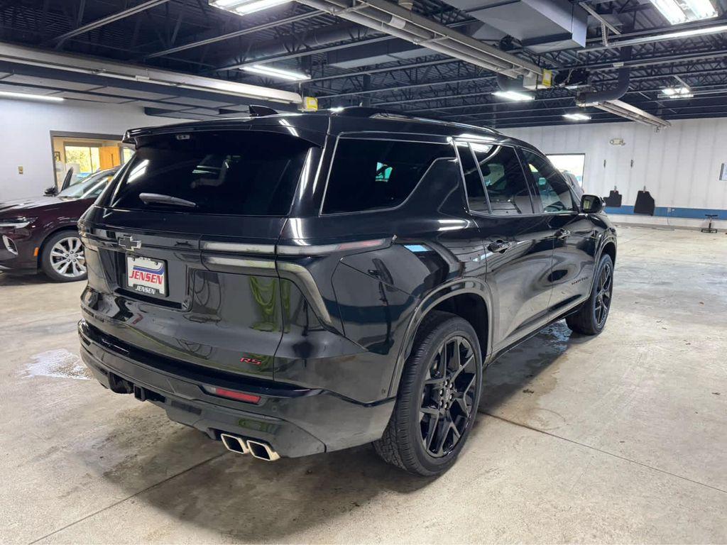used 2024 Chevrolet Traverse car, priced at $52,995