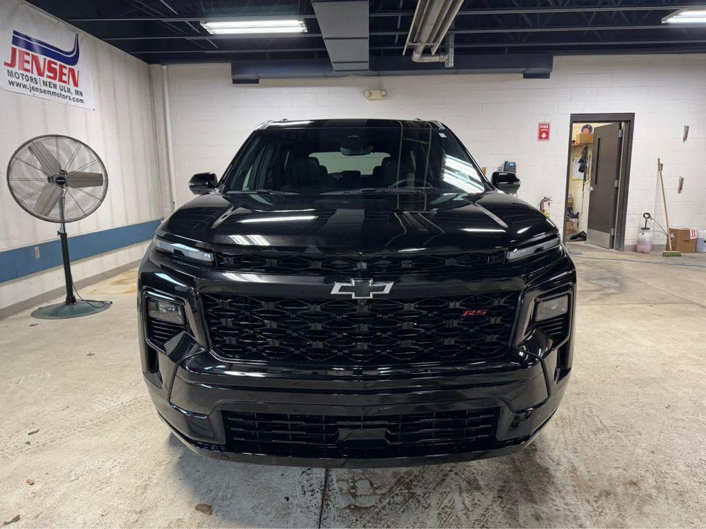 used 2024 Chevrolet Traverse car, priced at $52,995