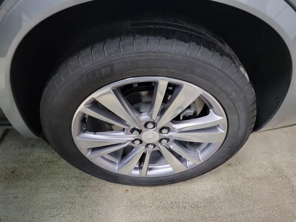 used 2023 Cadillac XT6 car, priced at $41,995