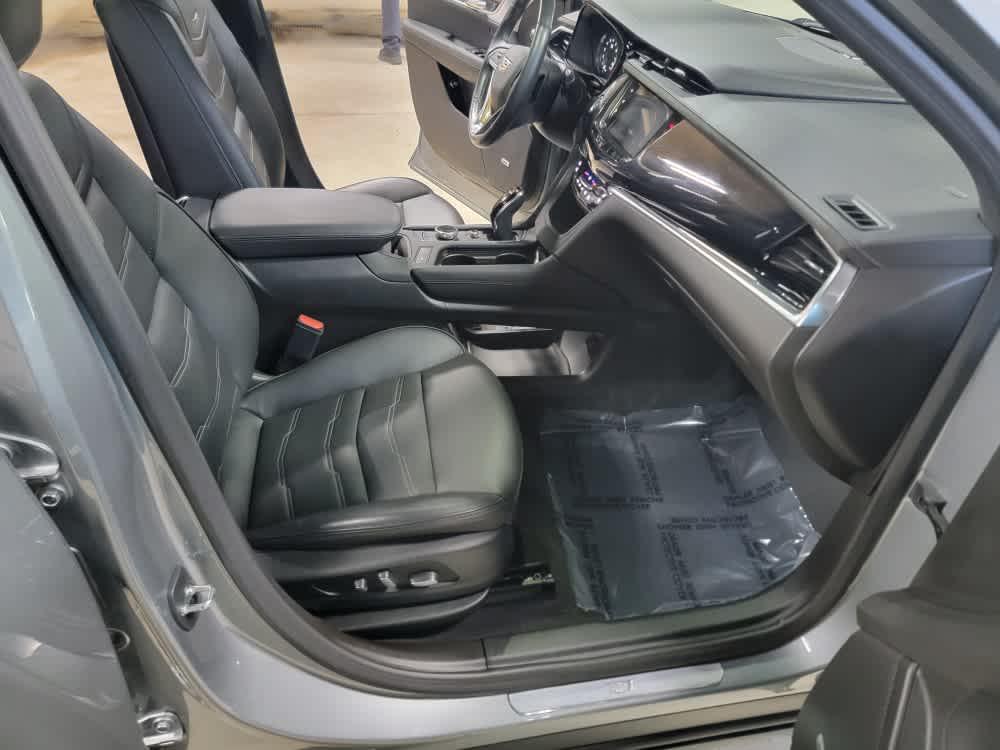 used 2023 Cadillac XT6 car, priced at $41,995